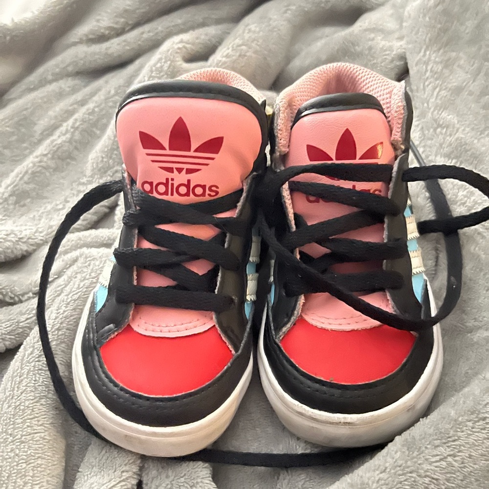 Toddler Baby girl colorful adidas size 5